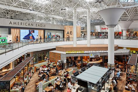 Burberry at Lenox Square® 